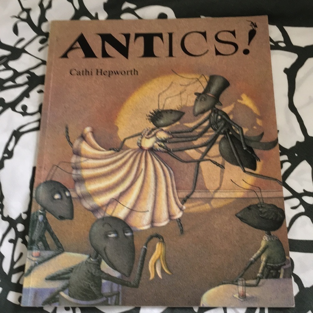 Vintage 1992 Antics! Cathi Hepworth Illustrated Alphabet Childrens Picture Book